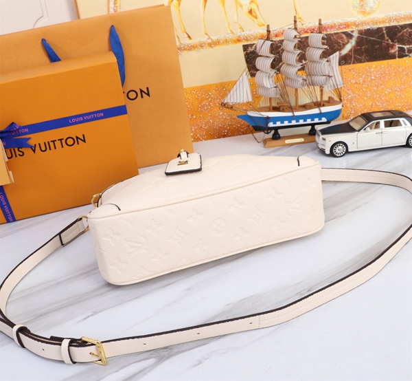 ルイヴィトンバッグ内部構造